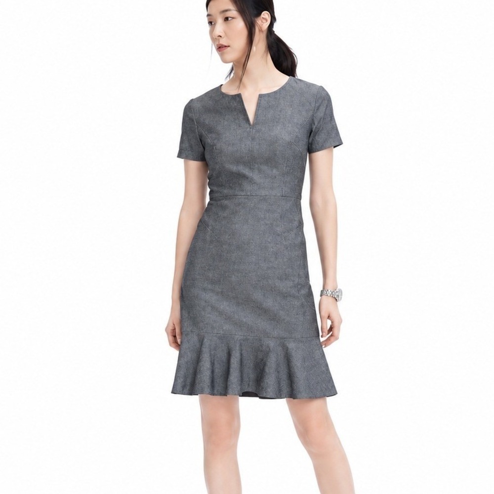 Banana Republic Gray Short Sleeve Flounce Hem Dress Size 2 Office Career Smart